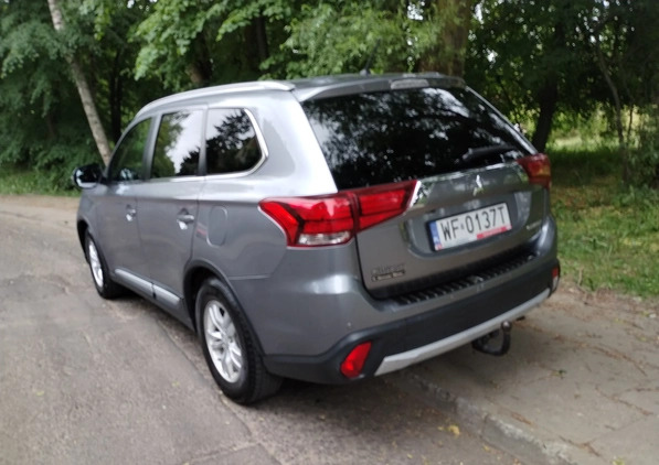 Mitsubishi Outlander cena 77000 przebieg: 133000, rok produkcji 2016 z Warszawa małe 46